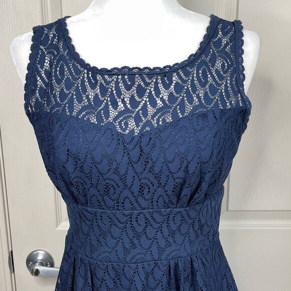 B. Darlin Lace Sleeveless Cocktail Party Dress (Navy) - 9/10 - Picture 5 of 9